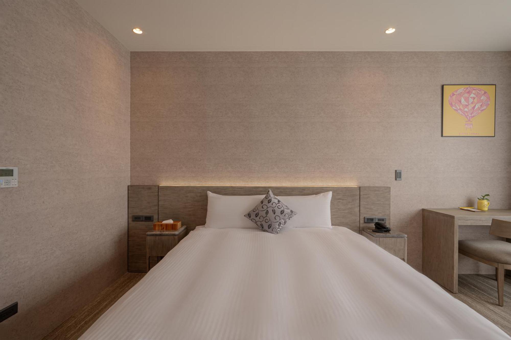 In Joy Hotel Taichung Esterno foto