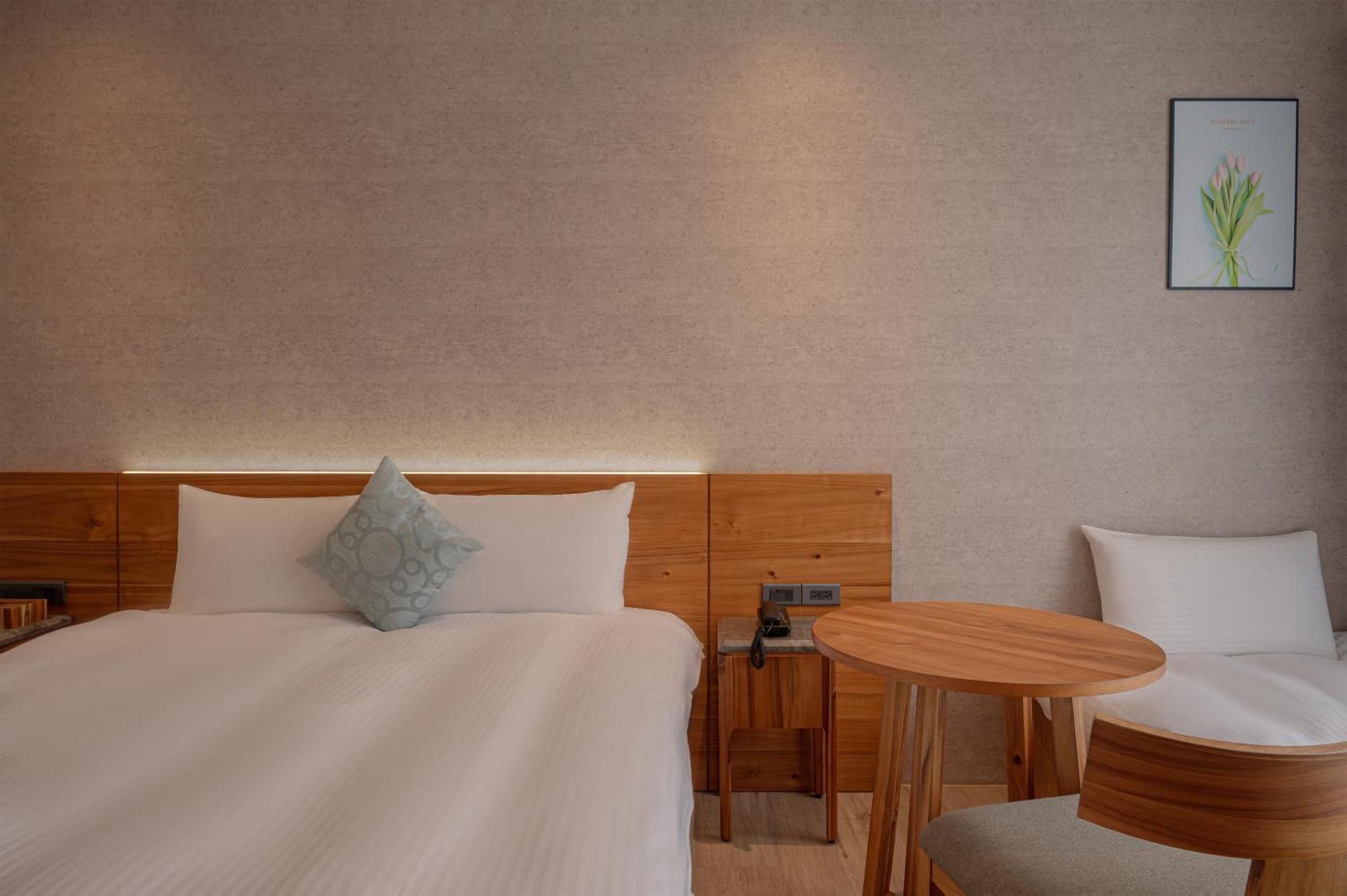 In Joy Hotel Taichung Esterno foto