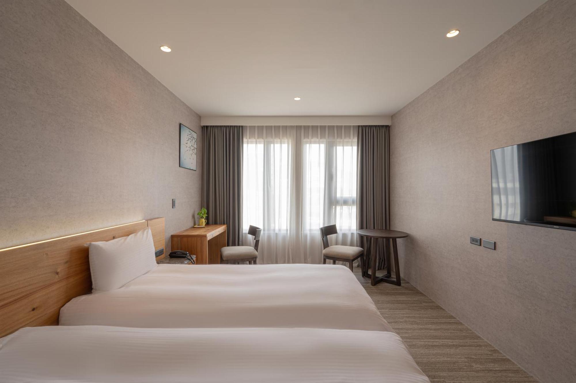 In Joy Hotel Taichung Esterno foto
